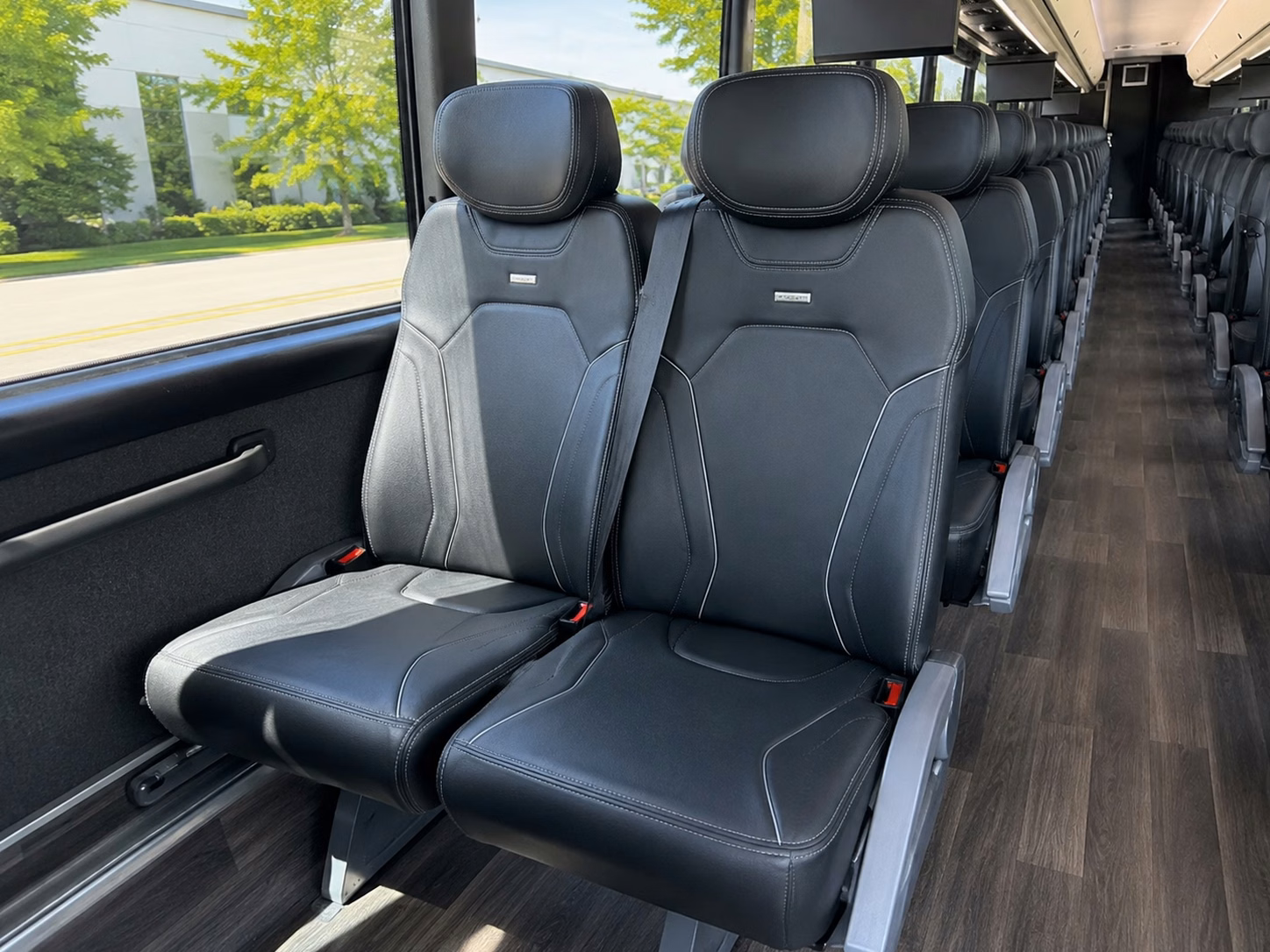 guest shuttles between huntsville hotels and your wedding venue